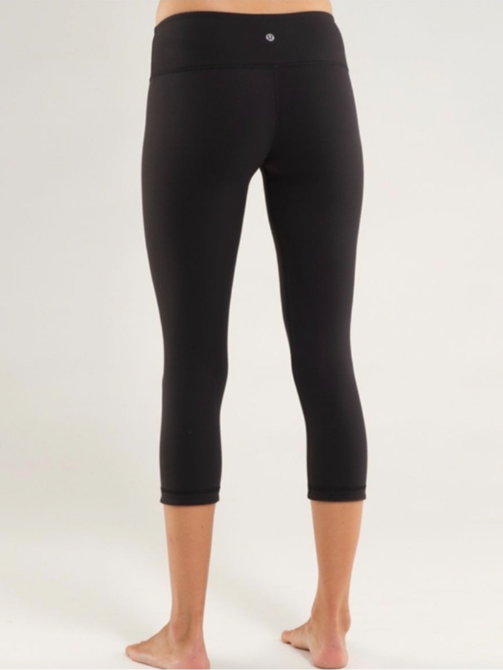 Lululemon Wunder Under Mid-Rise Crop 23” Reversible *Full-On Luon - Size 4